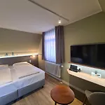 恩格尔酒店 埃特林根