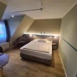 恩格尔酒店 3* 埃特林根