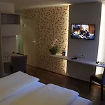 恩格尔酒店 埃特林根