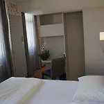 恩格尔酒店 3* 埃特林根