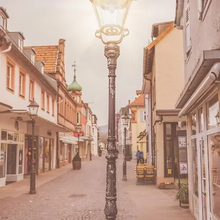 Stadthotel Engel 3* Эттлинген