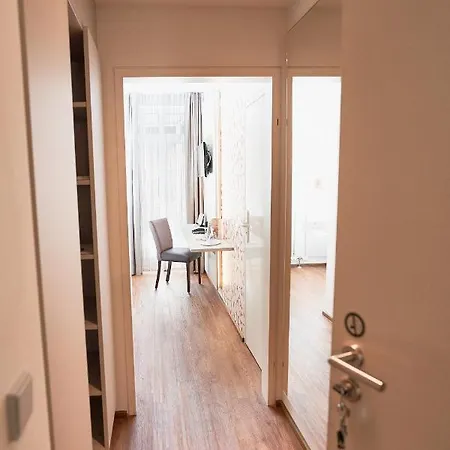 מלון Stadthotel Engel אטלינגן