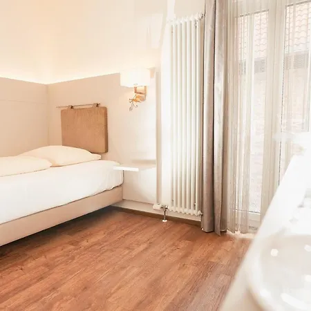 מלון Stadthotel Engel אטלינגן
