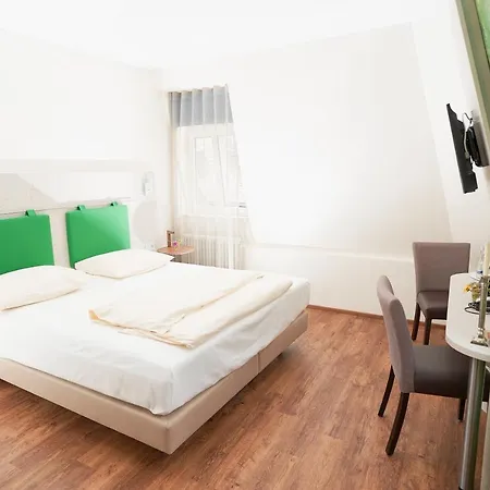 Stadthotel Engel 3*