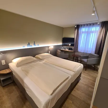 Stadthotel Engel Otel