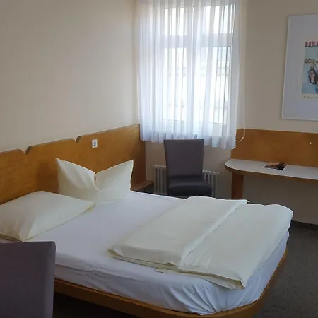 Otel Stadthotel Engel Ettlingen