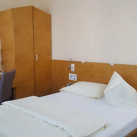Stadthotel Engel 3*
