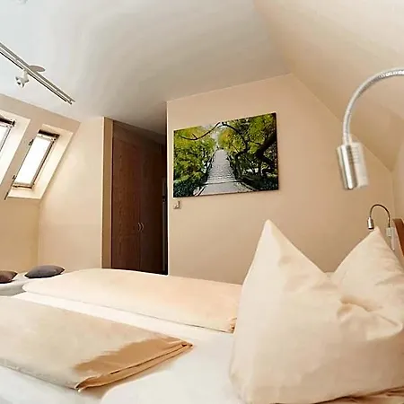 Stadthotel Engel 3* אטלינגן