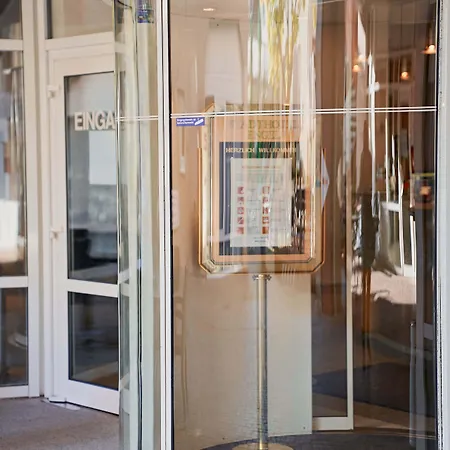 Stadthotel Engel Otel