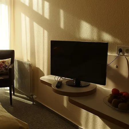 Stadthotel Engel Эттлинген