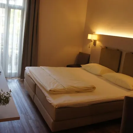 Stadthotel Engel Hotel 3*