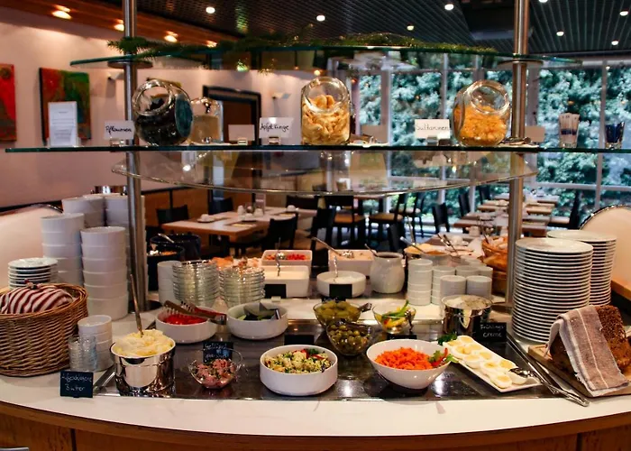 מלון Stadthotel Engel 3*