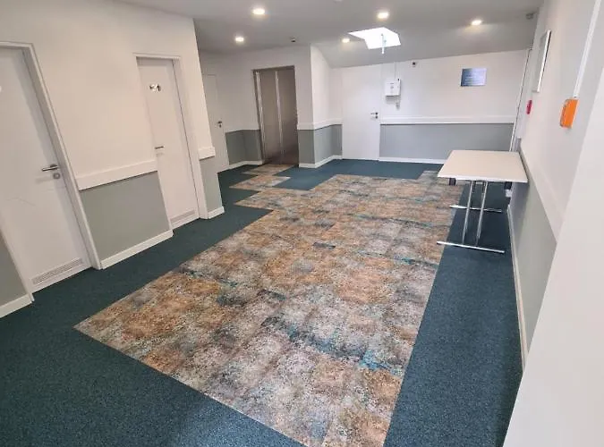 Stadthotel Engel מלון 3*