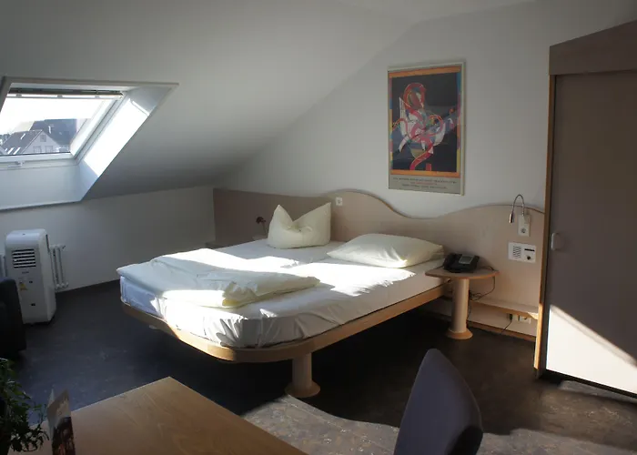 Stadthotel Engel מלון אטלינגן