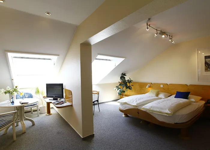 מלון Stadthotel Engel אטלינגן