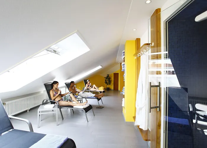 Stadthotel Engel 3* אטלינגן